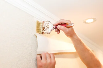Pose de papier peint à Sens-de-Bretagne — revêtements muraux et toiles de verre